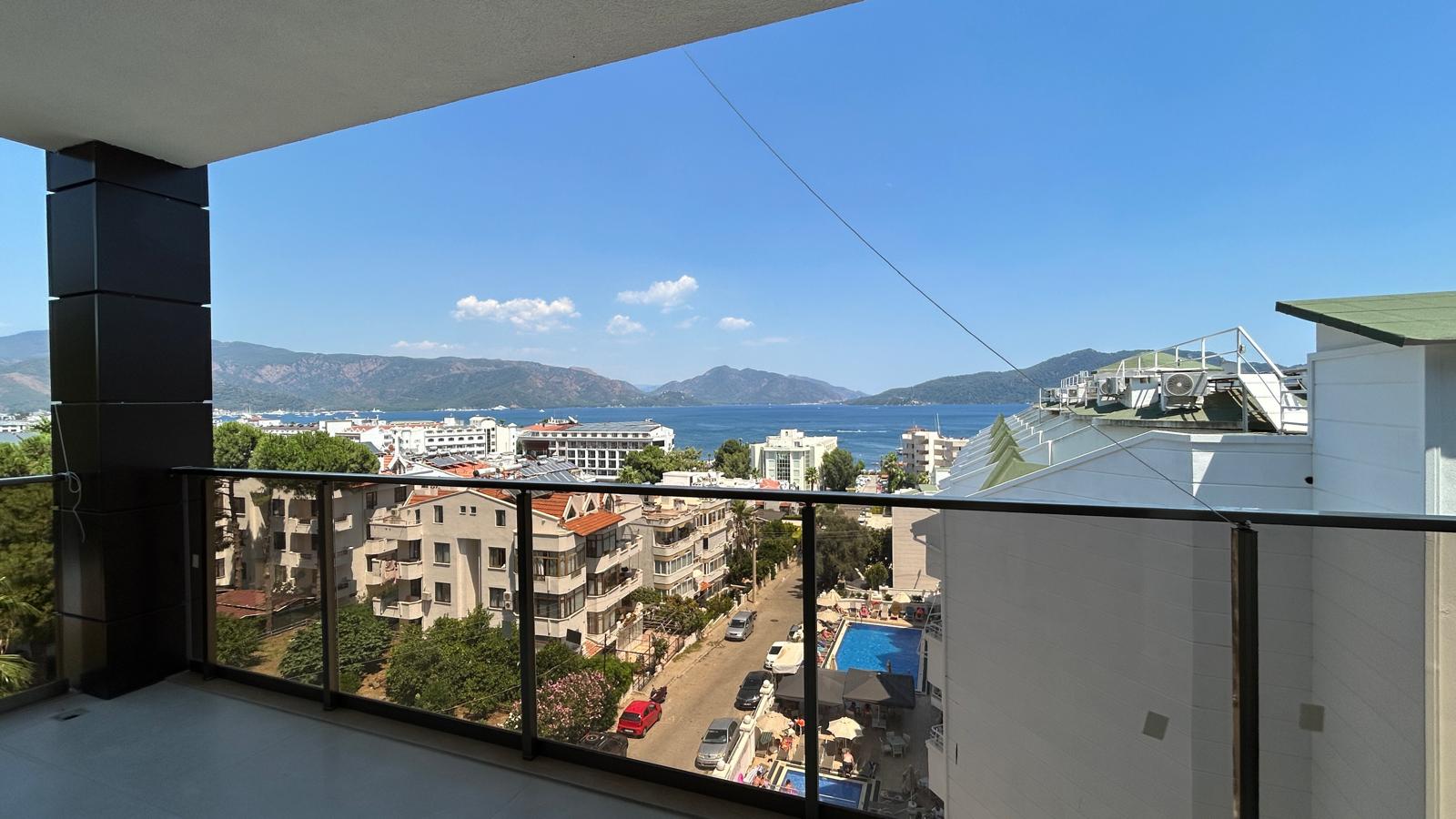 MARMARİS SİTELER BÖLGESİNDE FUL DENİZ MANZARALI 3+1 DÜZ DAİRELER